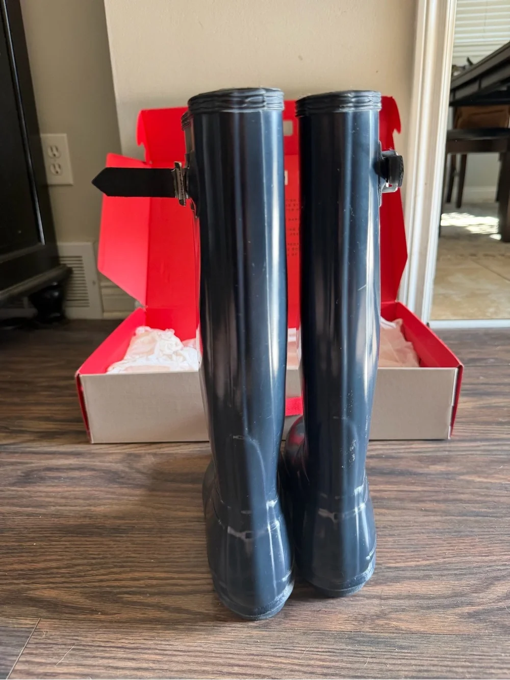 Hunter Women's Original Tall Gloss Rain Boots Navy Blue Size 7 w/ Box